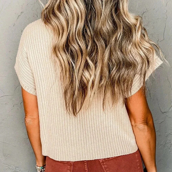 Beige Casual Women's Batwing Sleeve Knit Top With Buttoned Front - Picture 2 of 7